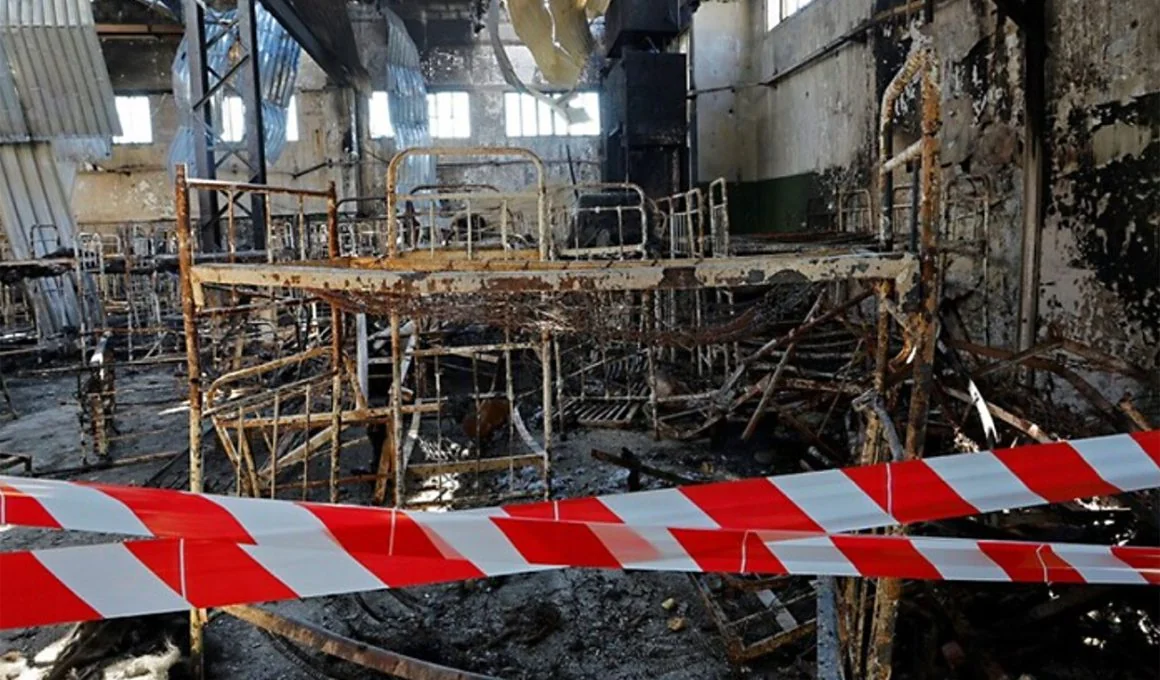 Руїни Оленівської колонії після вибуху, де катували морпіхів у полоні
