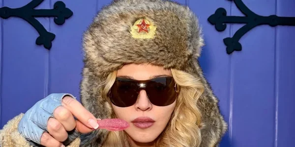 Мадонна в шапці з символами СРСР у компанії росіянок у Маргейті