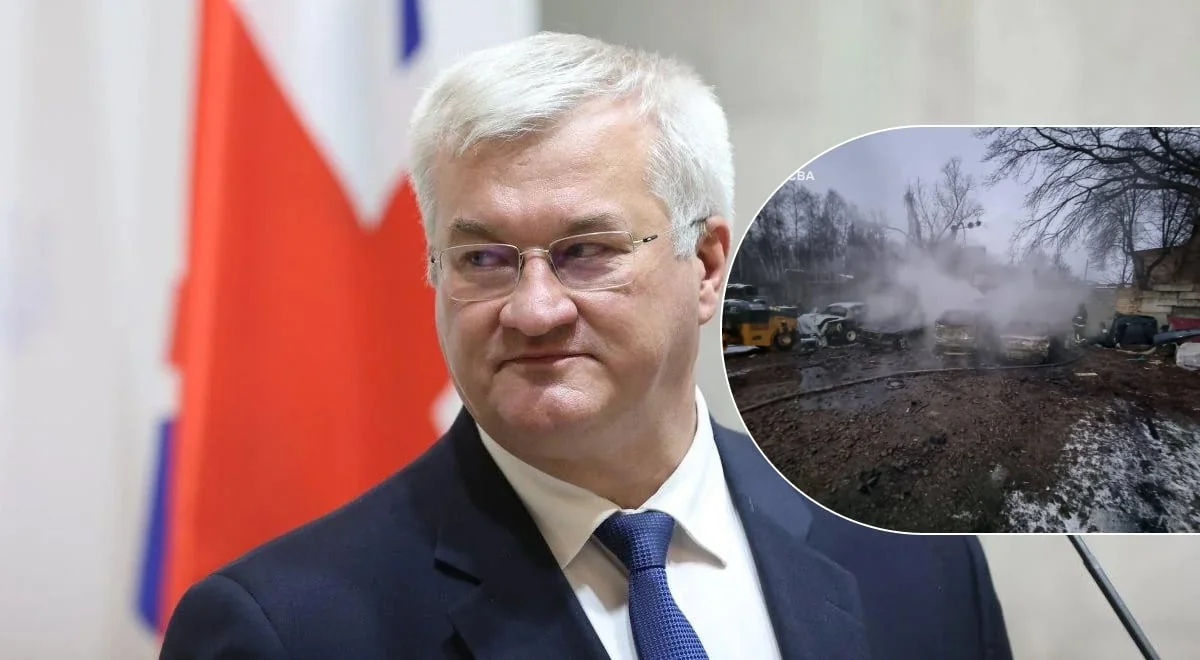 Андрій Сибіга на тлі наслідків ракетного удару РФ по залізниці