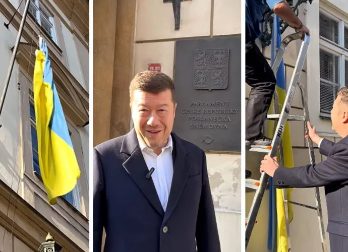 Розгортання українського прапора в центрі Празі на Карловому мосту до Дня Соборності