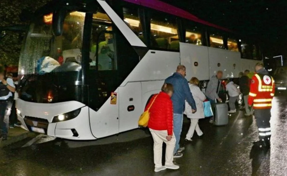 Пасажири автобуса Кошице – Свалява на нейтральній смузі пункту пропуску Ужгород