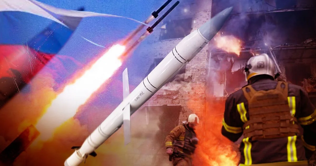 Рятувальники в протигазах після вибуху ракети Х-22 на токсичній території