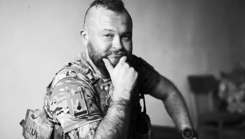 Майор ВСУ Константин Свиридов в камуфляже с Rolex на руке