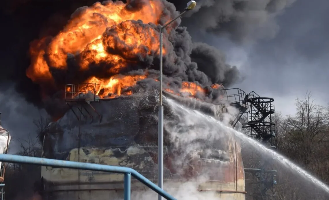 Пожежа на газовидобувному обєкті «Нафтогазу» на Харківщині після атаки російських дронів
