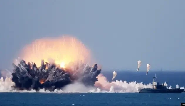 Вибух катера БК-16 РФ у Криму від удару ЗСУ поблизу Новоозерного