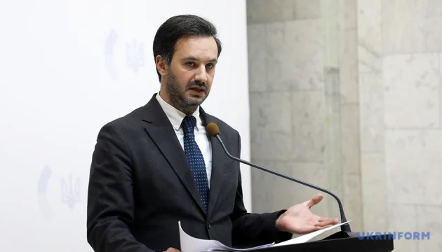 Міністр МЗС України виступає щодо розриву 116 договорів з Росією, Білоруссю та СНГ.