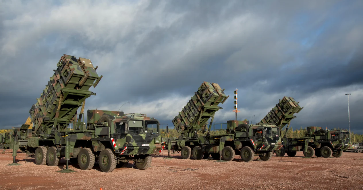 Пускові установки Patriot для оборони України від балістичних ракет.