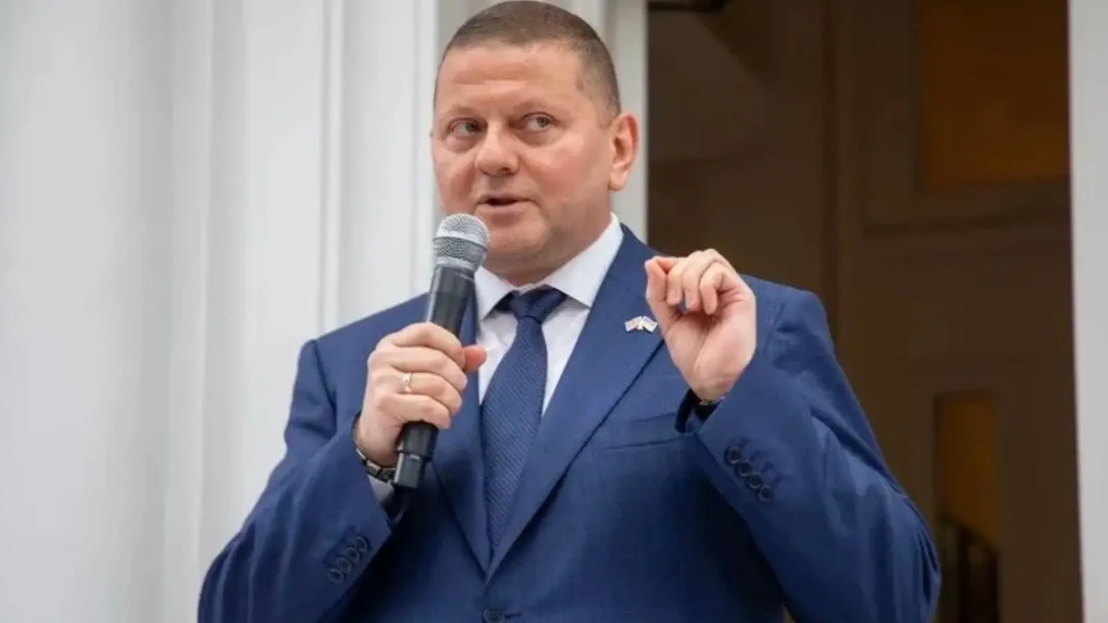 Валерий Залужный предупреждает о катастрофе наземной операции США в Иране