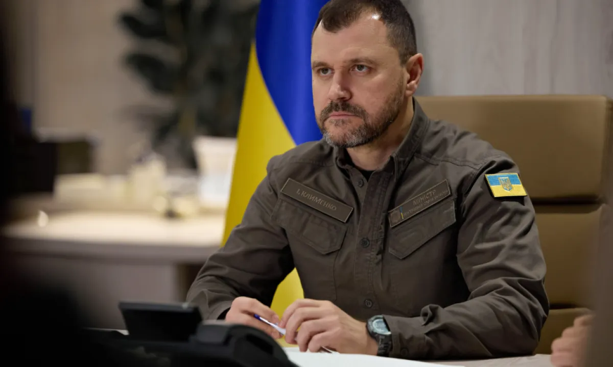Ігор Клименко на брифінгу пропонує право на озброєну самооборону