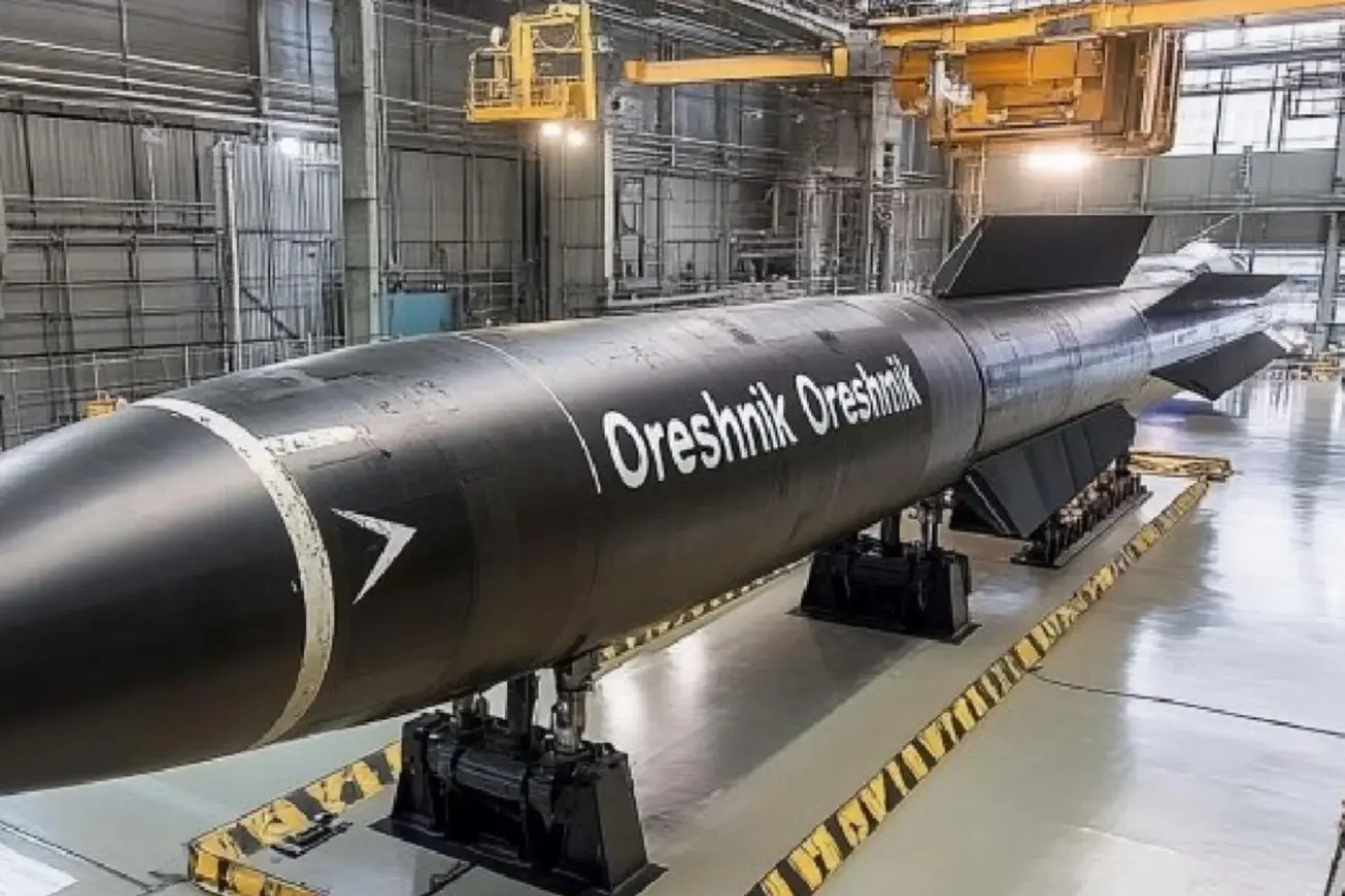Російська крилата ракета С-71К «Ковер» Орешник у виробничому цеху ОАК