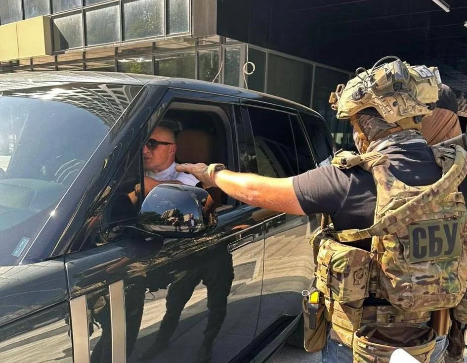 СБУ затримує іноземця в автомобілі після замаху на офіцера ВМС