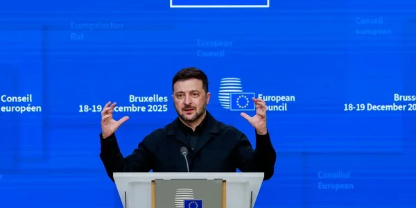 Володимир Зеленський на трибуні Європейської Ради озвучує очікування €90 млрд від саміту ЄС