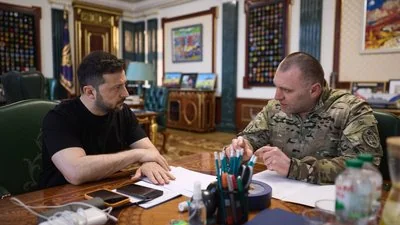 Зеленський у 2023 році попереджає військового про зупинку допомоги від США