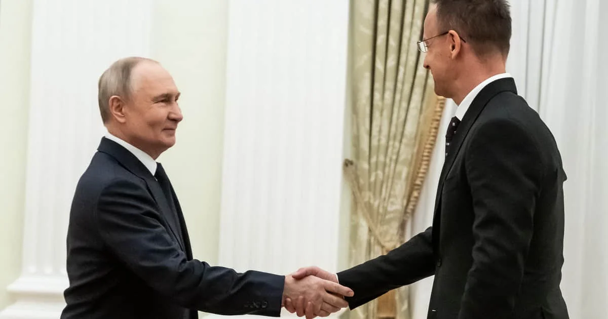 Володимир Путін та Фрідріх Мерц відновлюють діалог рукостисканням