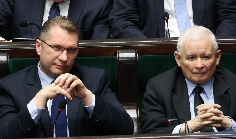 Пшемислав Чарнек і Ярослав Качинський у Сеймі під час обговорення України