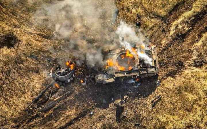Знищений ворожий танк після удару Сил оборони України