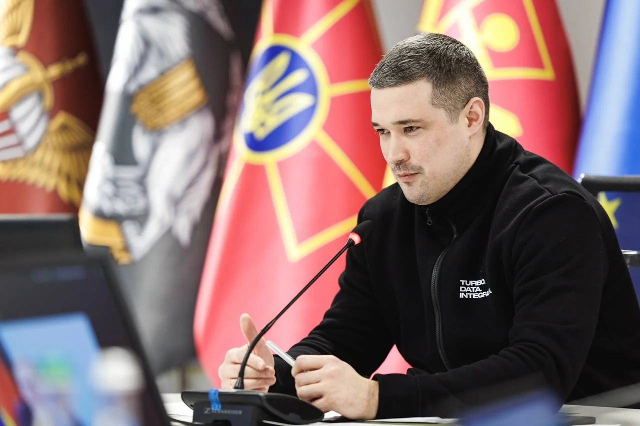 Михайло Федоров звинувачує Генштаб у саботажі реформи контрактів у ЗСУ