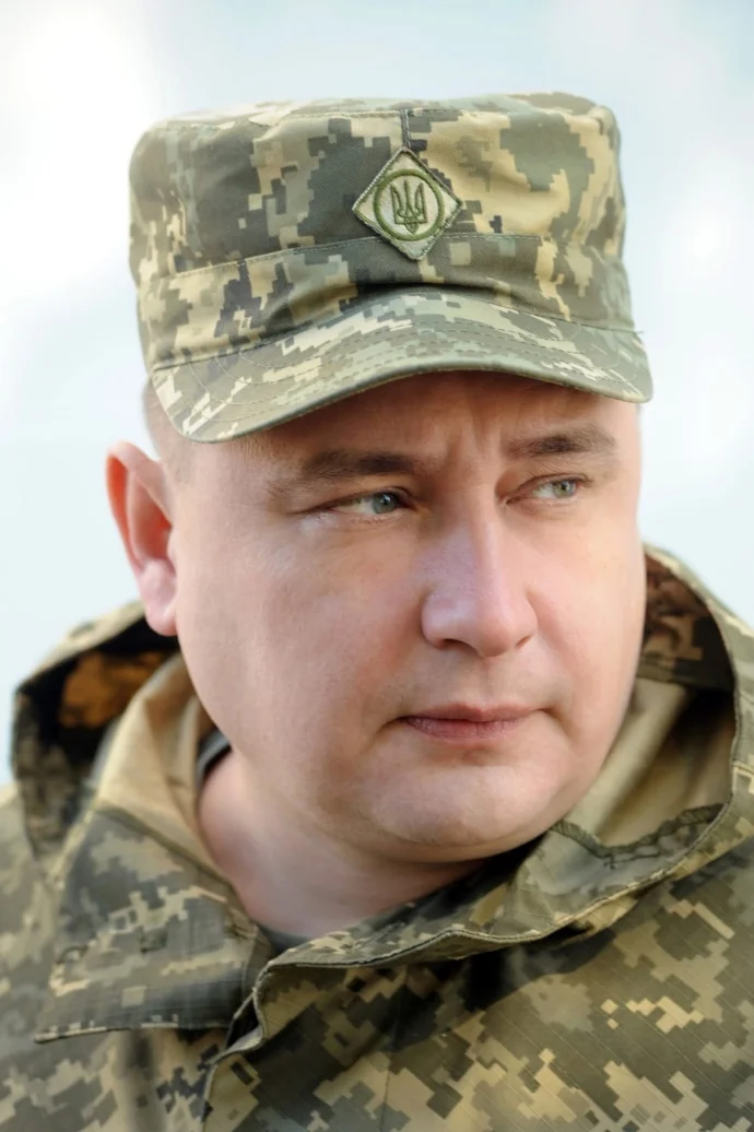 Комбрига 155-й бригады разыскивают из-за похищения гражданских Командир 155-й бригады Станислав Лучанов в военном камуфляже и кашкетe