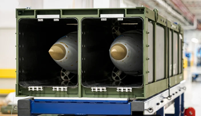 Ракеты ATACMS в контейнерах на заводе Lockheed Martin и Rheinmetall