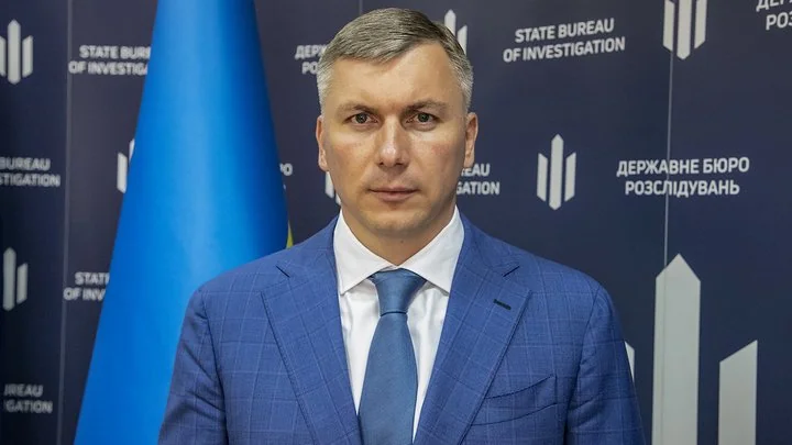 Сухачов: ДБР не имело данных о пытках журналистов в «Скеле» Алексей Сухачов директор ДБР на фоне логотипа бюро